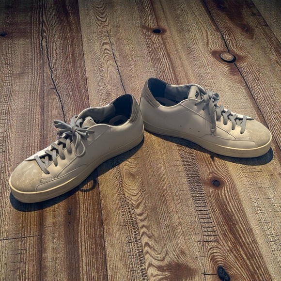 P448 Sneaker Low Top Lace Up -Like New-see details - Picture 6 of 7